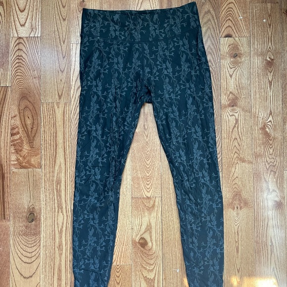 Fabletics Solar Leggings - Picture 1 of 3